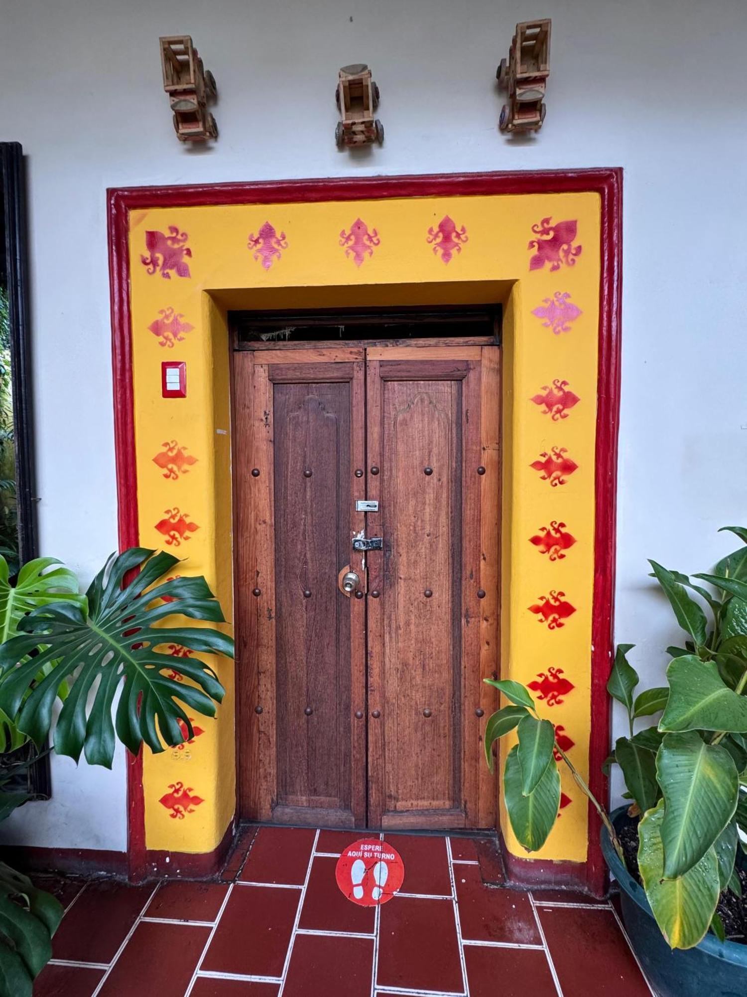 Volko Party Hostel Antigua Екстериор снимка