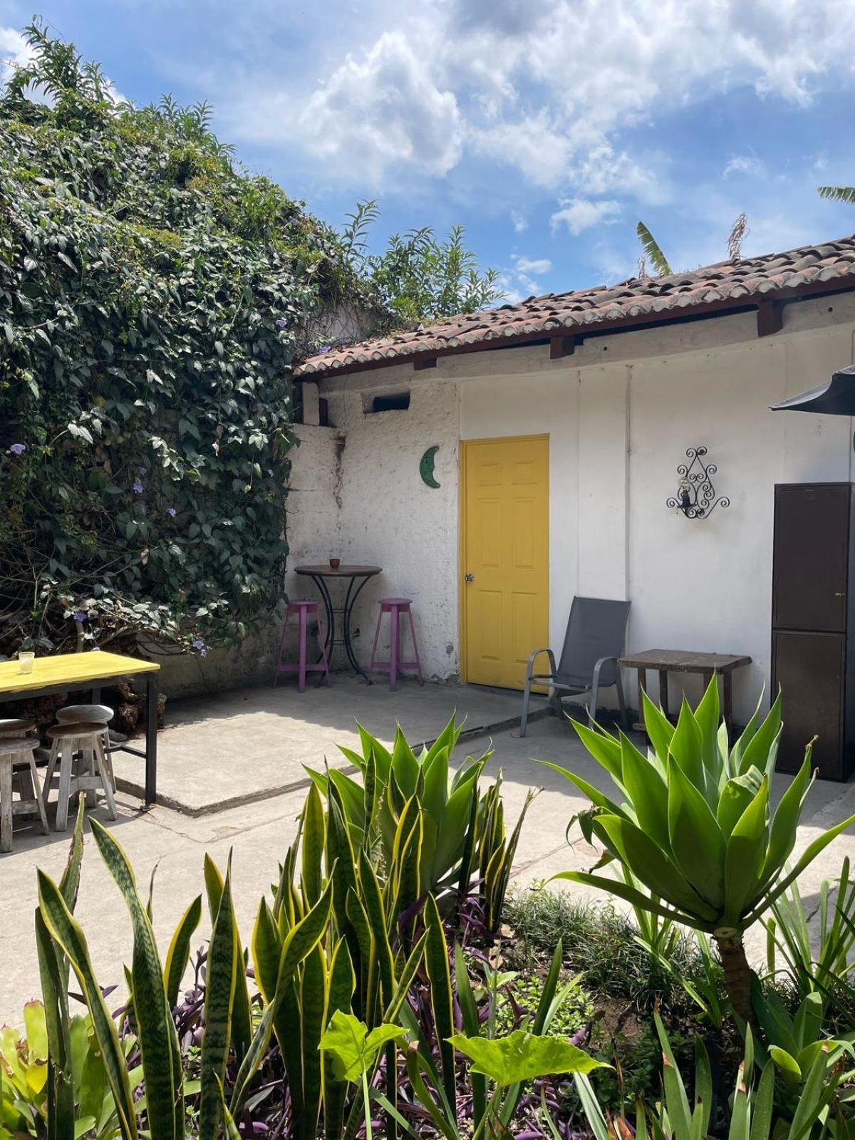 Volko Party Hostel Antigua Екстериор снимка