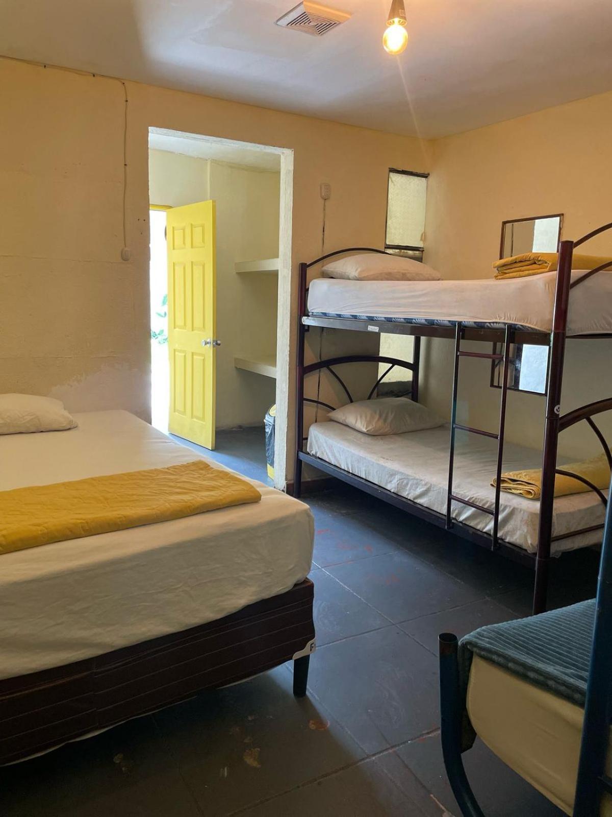 Volko Party Hostel Antigua Екстериор снимка