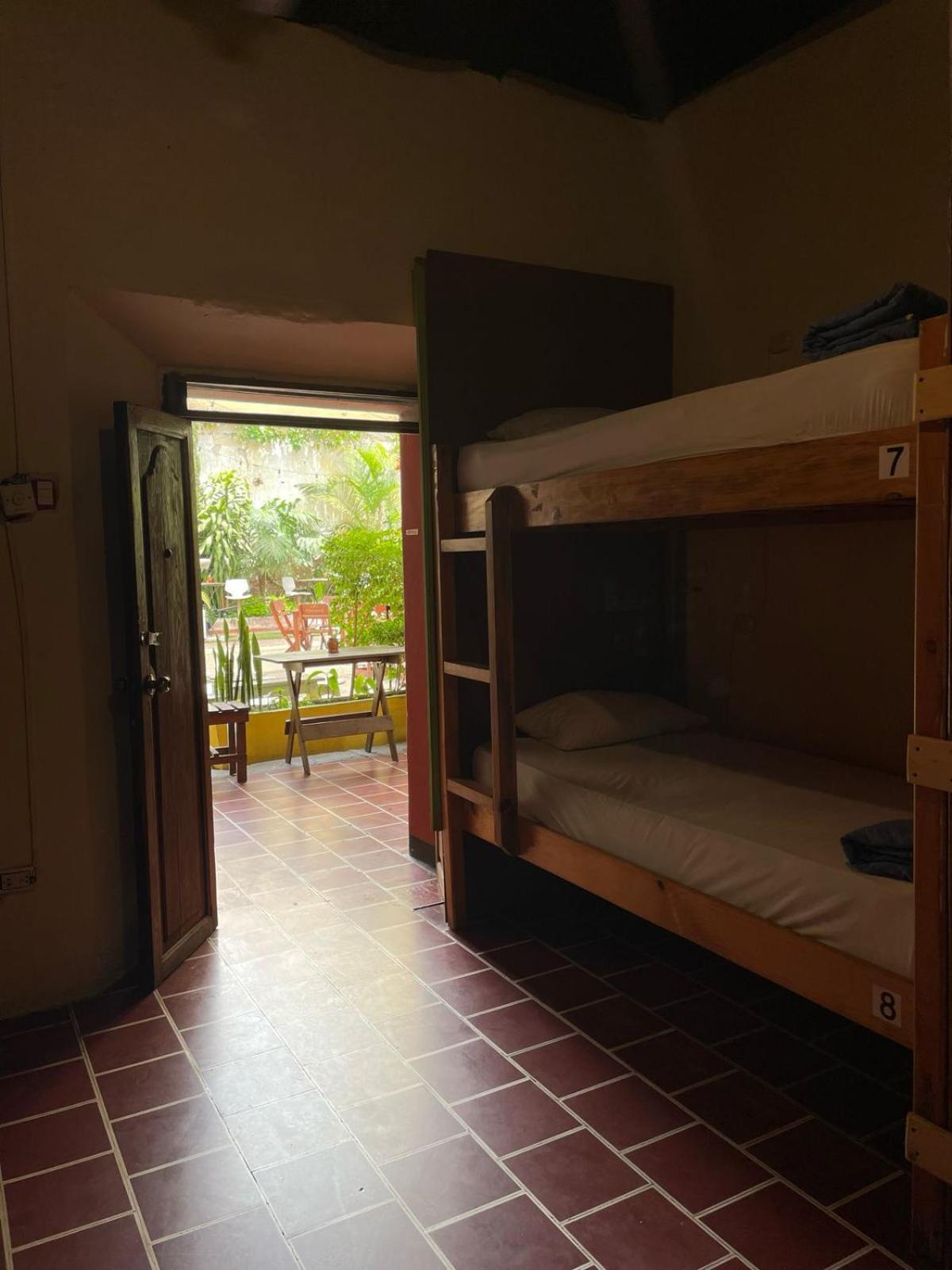 Volko Party Hostel Antigua Екстериор снимка